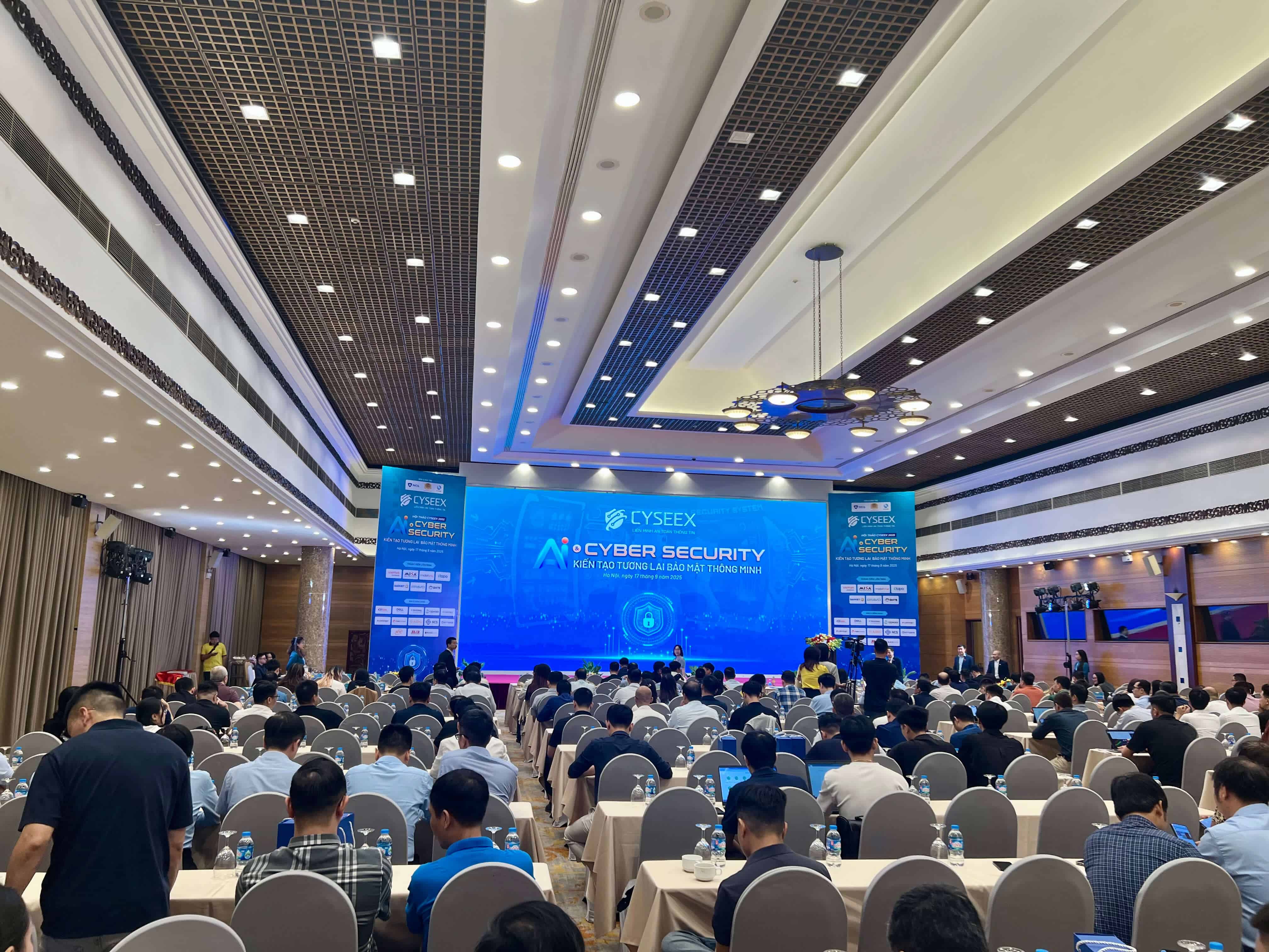 toàn cảnh hội thảo ai và cyber security