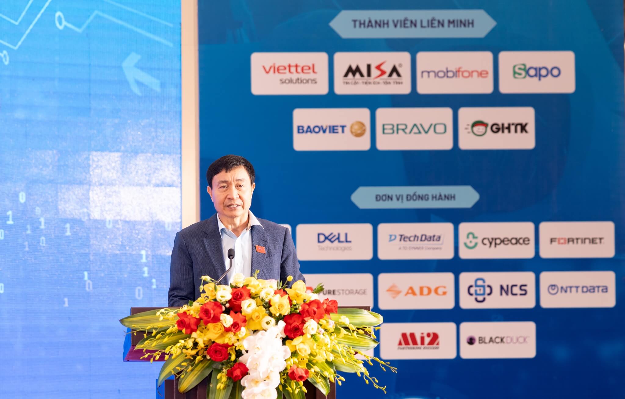 trung tướng nguyễn minh chính tại hội thảo