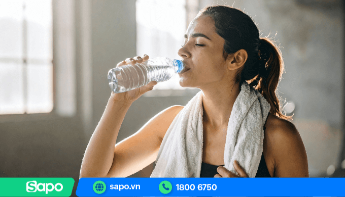 Bán nước và phụ kiện trong phòng tập