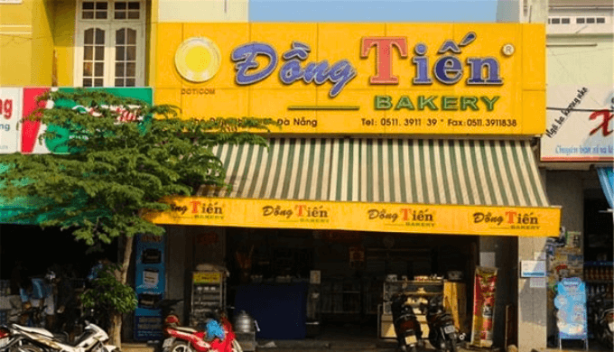 Bảng hiệu tiệm bánh ngọt