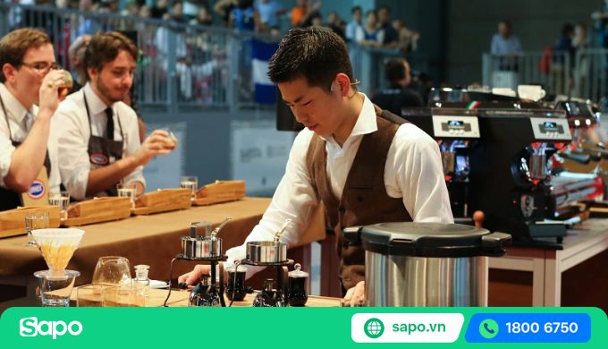 barista khác gì bartender