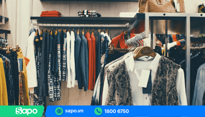 Trang trí shop quần áo với ánh sáng phù hợp với sản phẩm