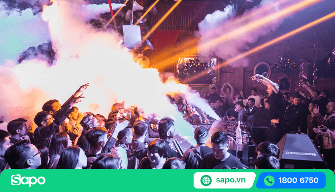 đặc điểm của club là gì