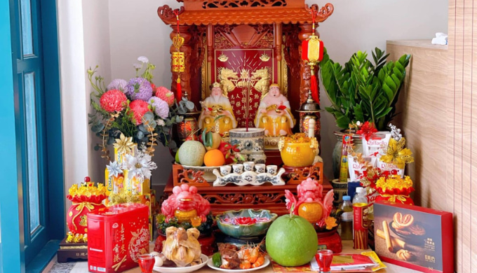 Sắp xếp bàn thờ Thần Tài ông Địa