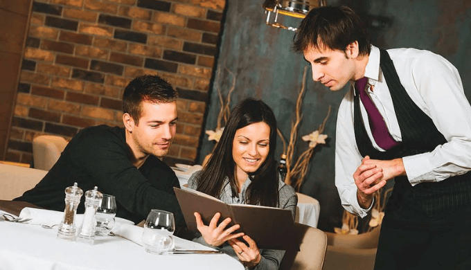 Cách quản lý nhân viên phục vụ nhà hàng chuyên nghiệp và hiệu quả