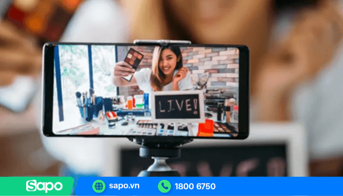 Sử dụng chân cố định camera