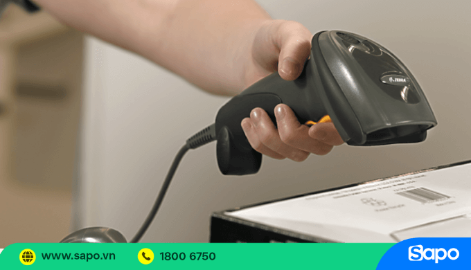 Máy quét mã vạch cầm tay "quét đâu dính đó"
