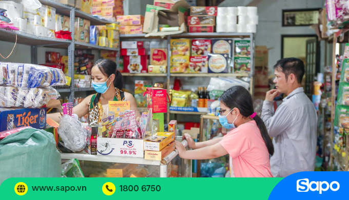 Nhiều cửa hàng tạp hóa tận dụng mặt bằng nhà riêng để kinh doanh