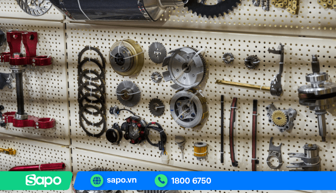 Cửa hàng phụ kiện đồ chơi xe máy cần quản lý nhiều mã hàng với mẫu mã, màu sắc khác nhau