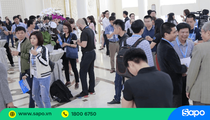 Khách mời đến sự kiện ra mắt Sapo X