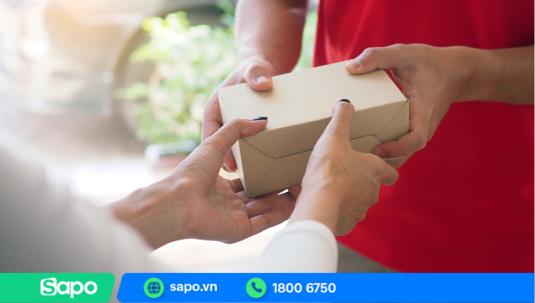 theo dõi trạng thái đơn hàng để xác định thời điểm lập hóa đơn