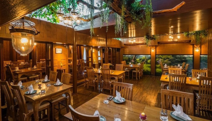 Thiết kế quán sang trọng.